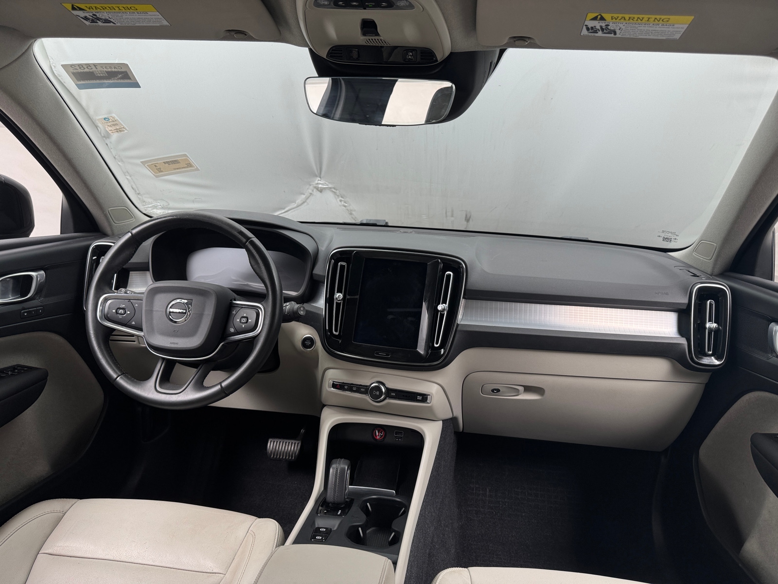 Thumbnail: 2020 Volvo XC40 - 2