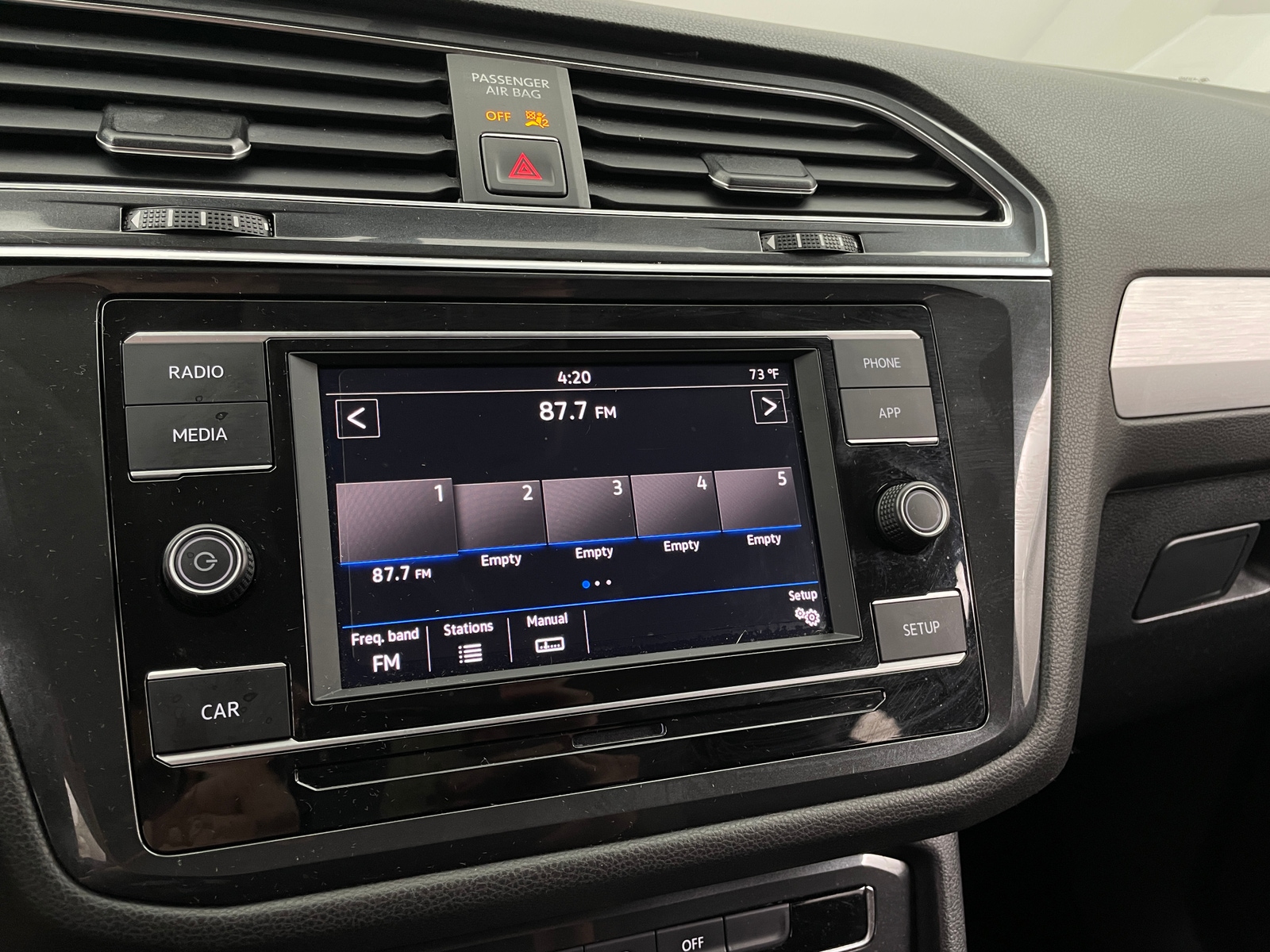 Thumbnail: 2018 Volkswagen Tiguan - 4