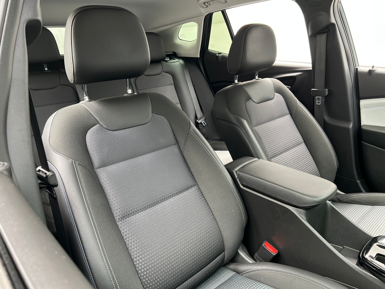 Thumbnail: 2025 Chevrolet Trax - 2