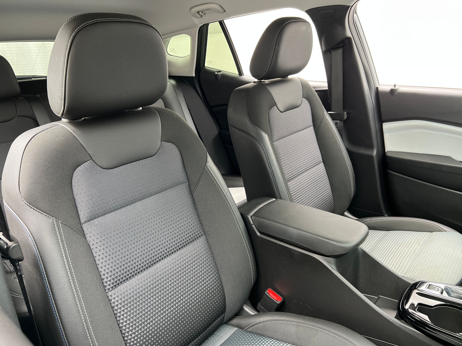 Thumbnail: 2025 Chevrolet Trax - 2