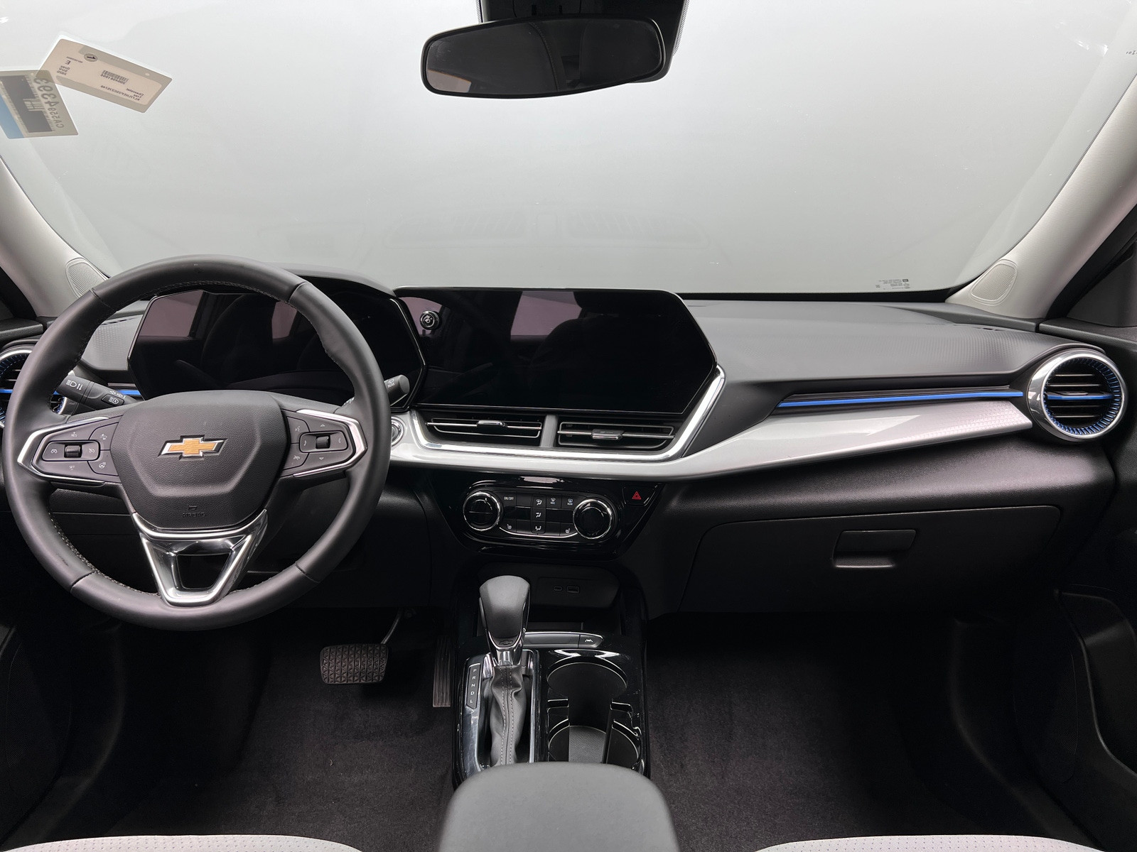 Thumbnail: 2025 Chevrolet Trax - 3