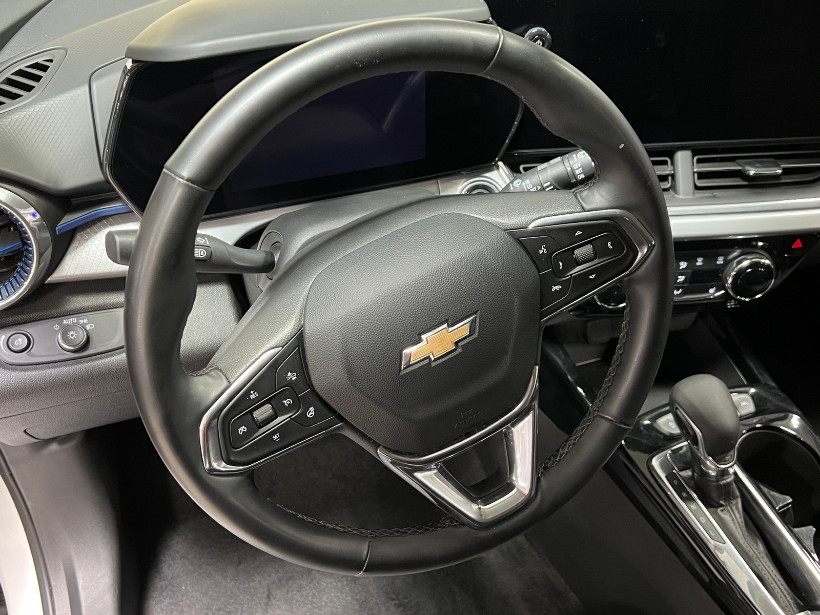 Thumbnail: 2025 Chevrolet Trax - 5