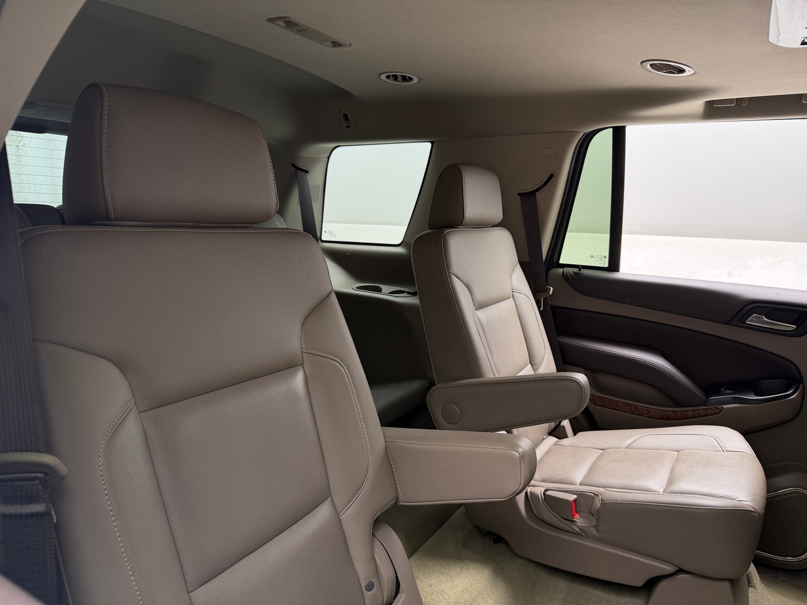 Thumbnail: 2017 Chevrolet Tahoe - 5