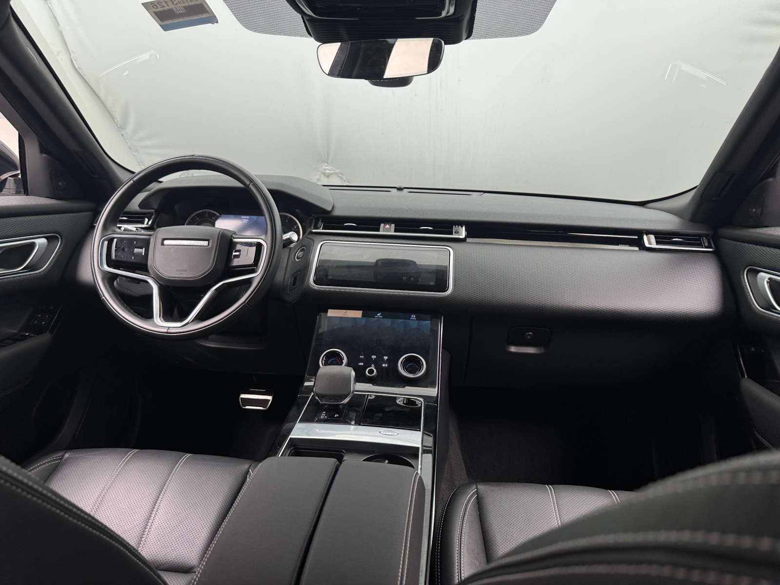 Thumbnail: 2022 Land Rover Range Rover Velar - 3