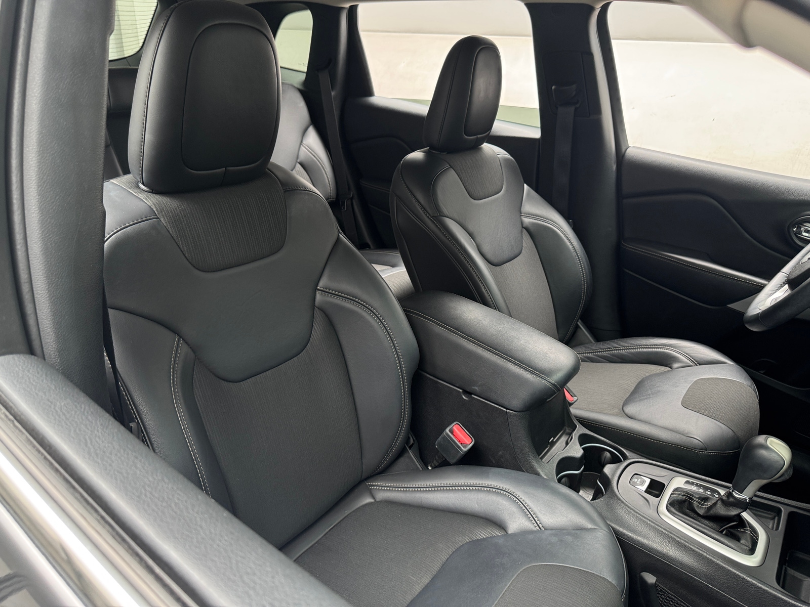 Thumbnail: 2018 Jeep Cherokee - 2