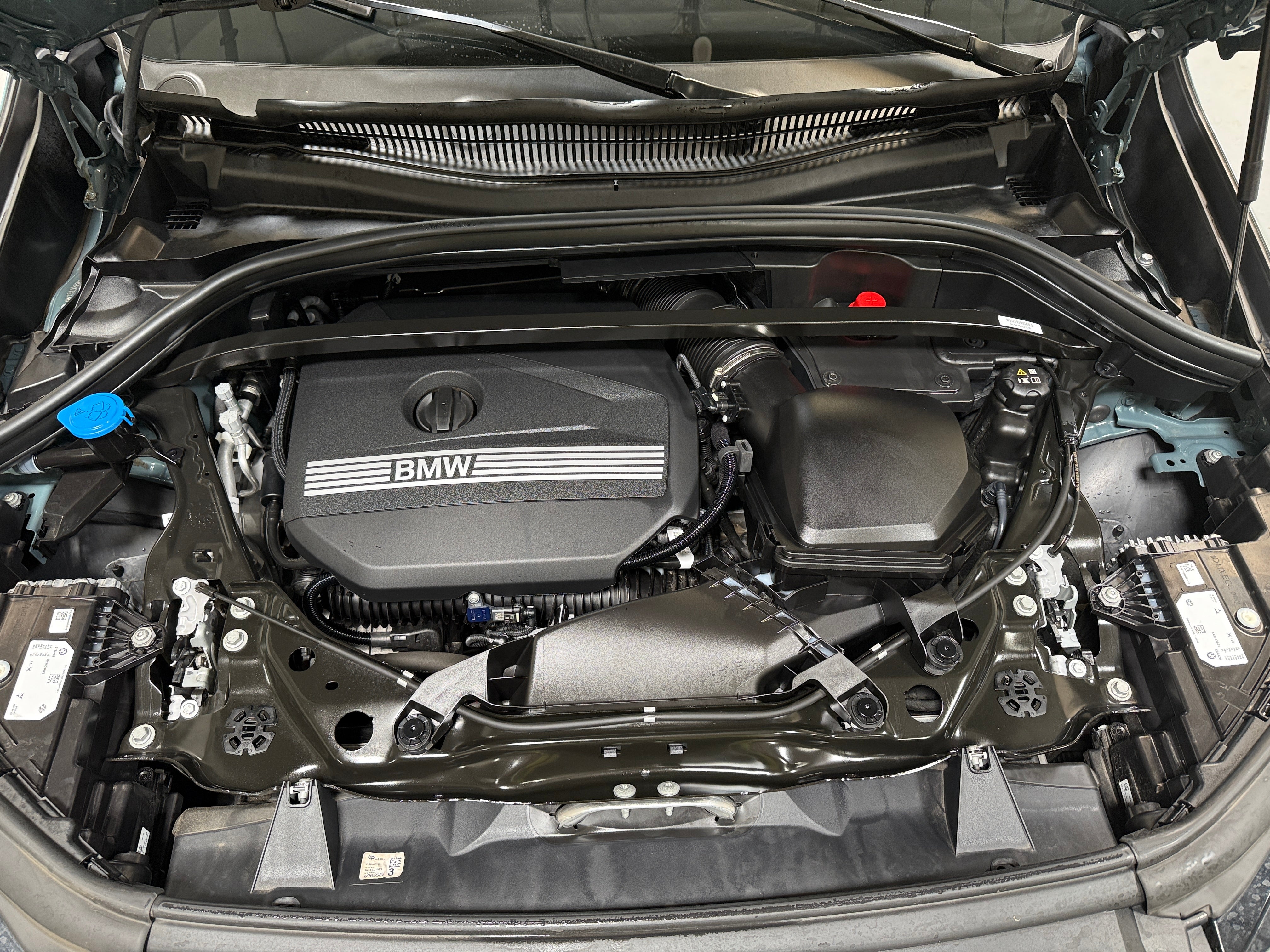 2025 BMW X1 28i