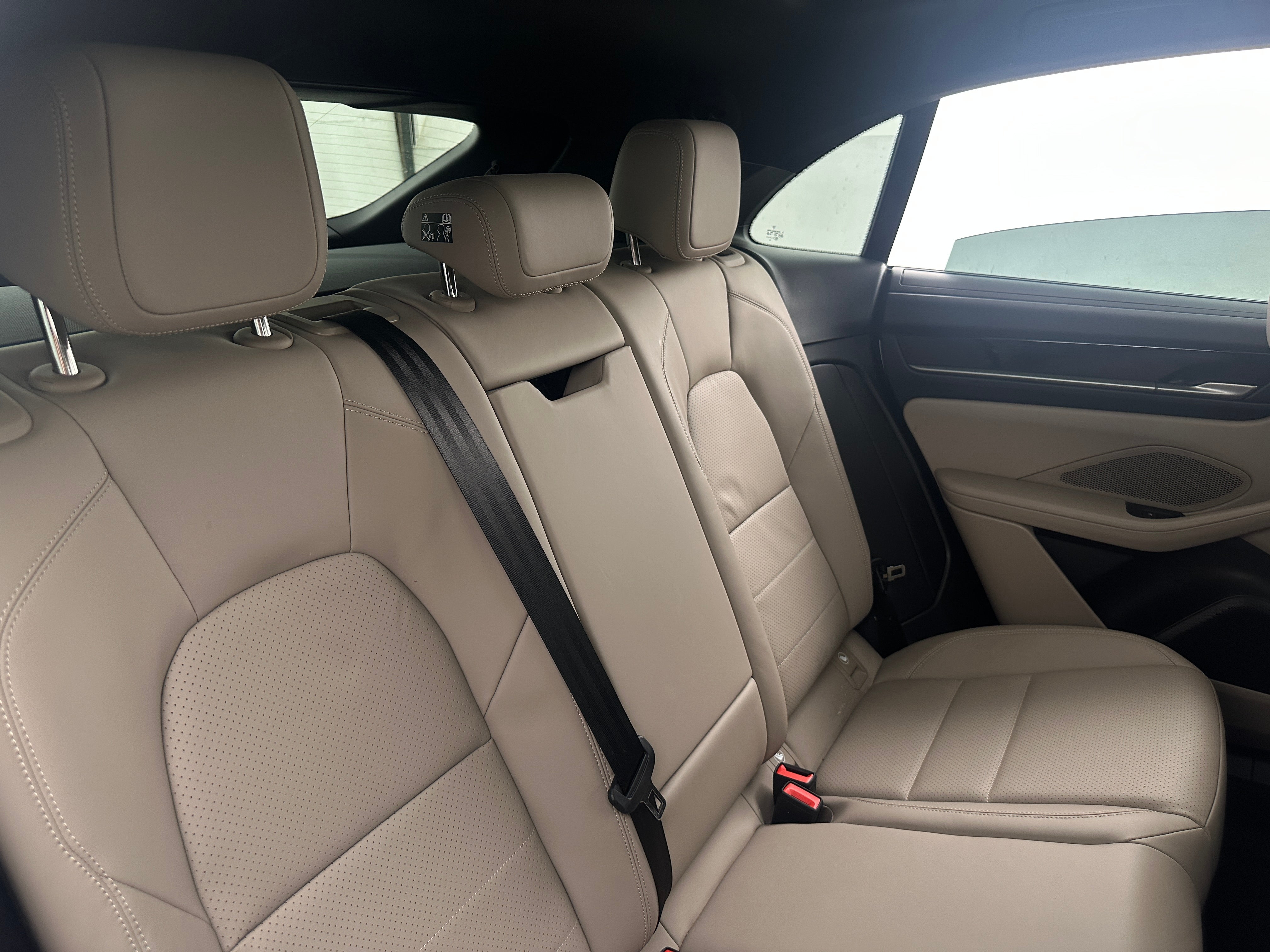 Used 2025 Porsche Macan S with VIN WP1AB2XA5SL150059 for sale in Auburn, WA