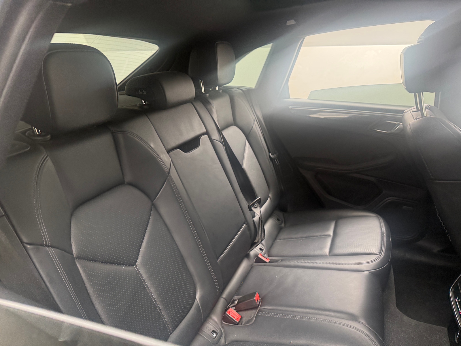 Thumbnail: 2023 Porsche Macan - 5