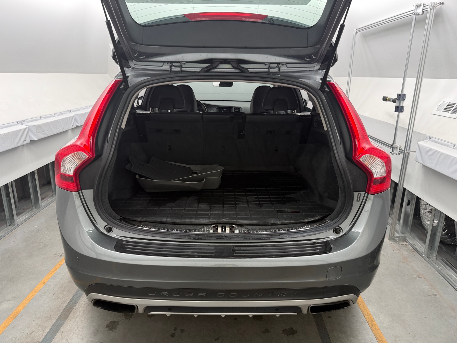 Thumbnail: 2016 Volvo V60 - 6
