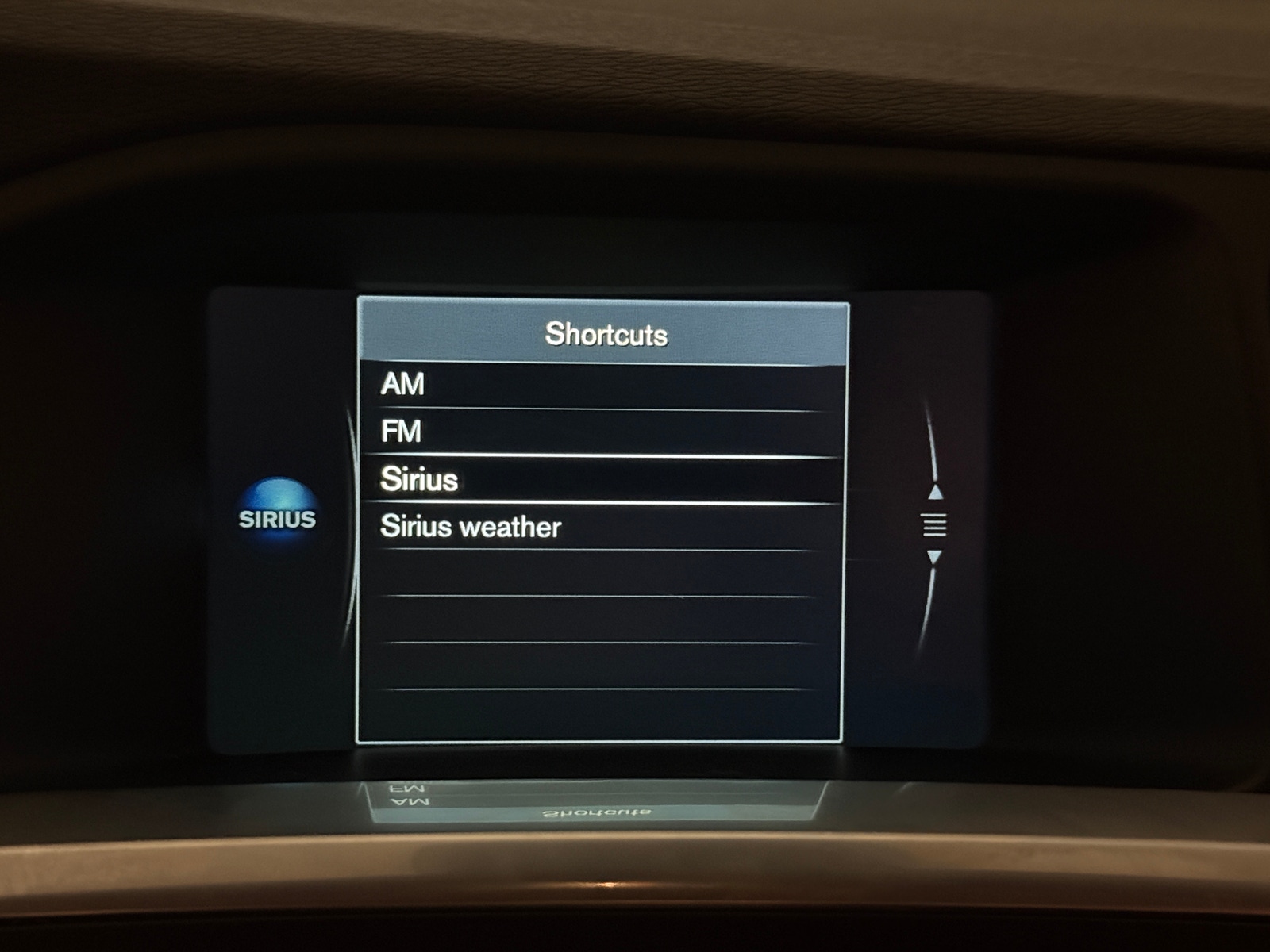 Thumbnail: 2016 Volvo V60 - 3