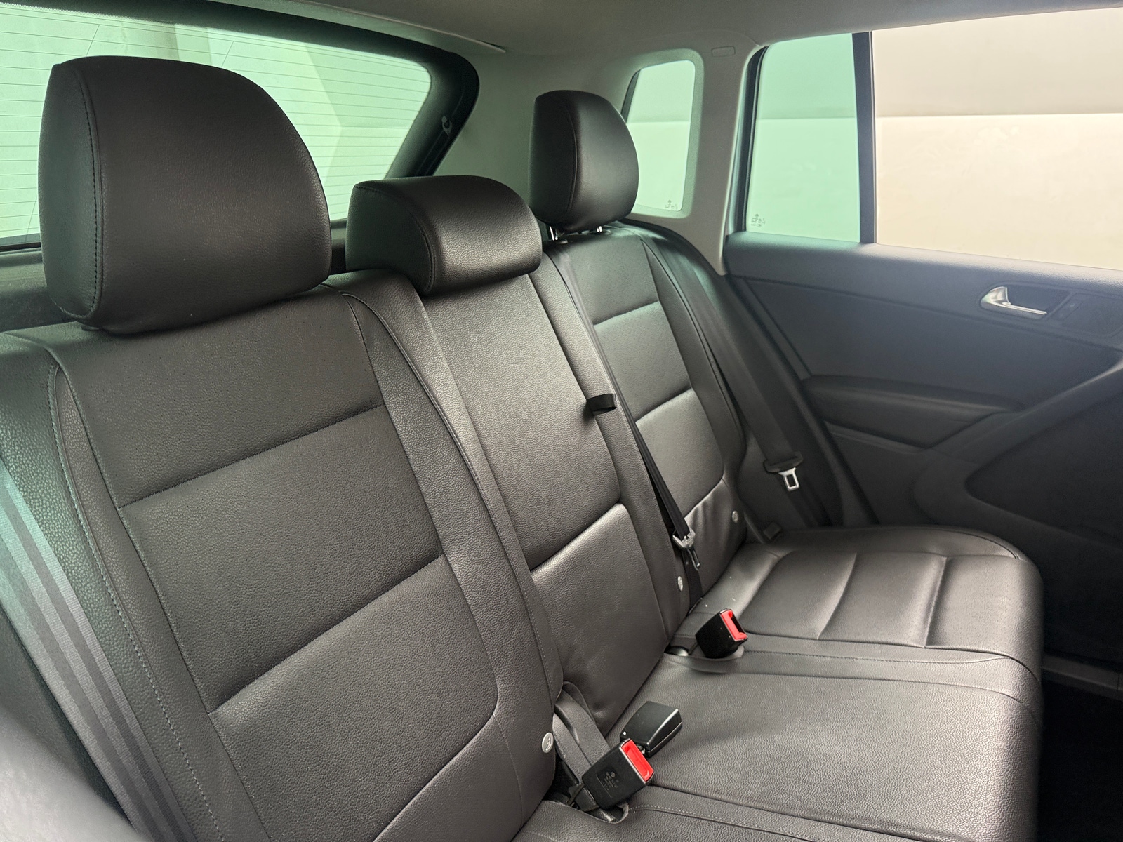 Thumbnail: 2013 Volkswagen Tiguan - 6