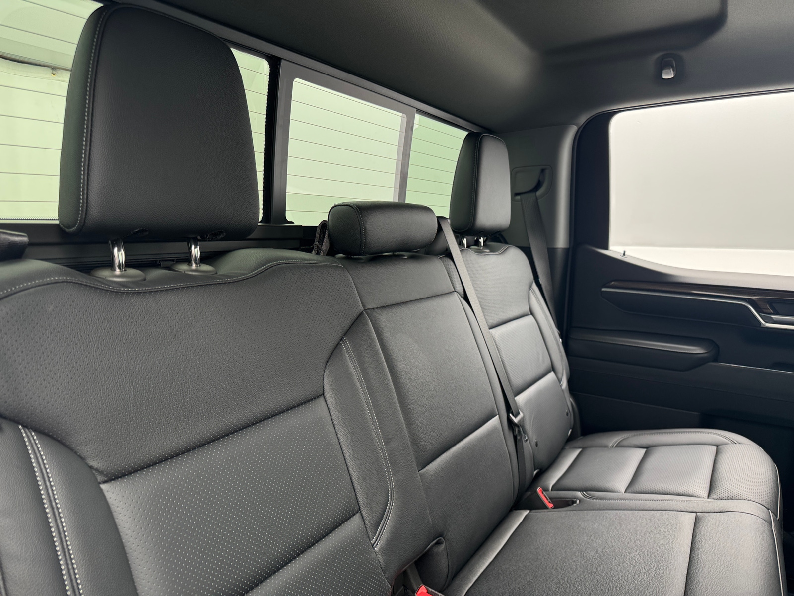 Thumbnail: 2026 Chevrolet Silverado 1500 - 6