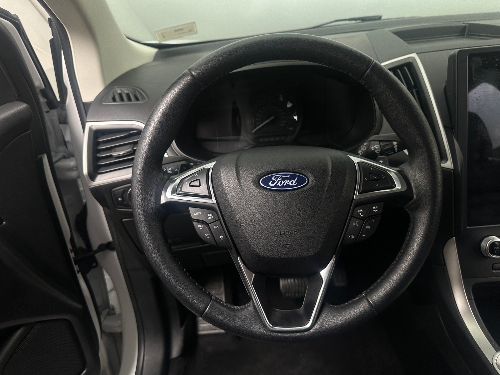 Thumbnail: 2023 Ford Edge - 4