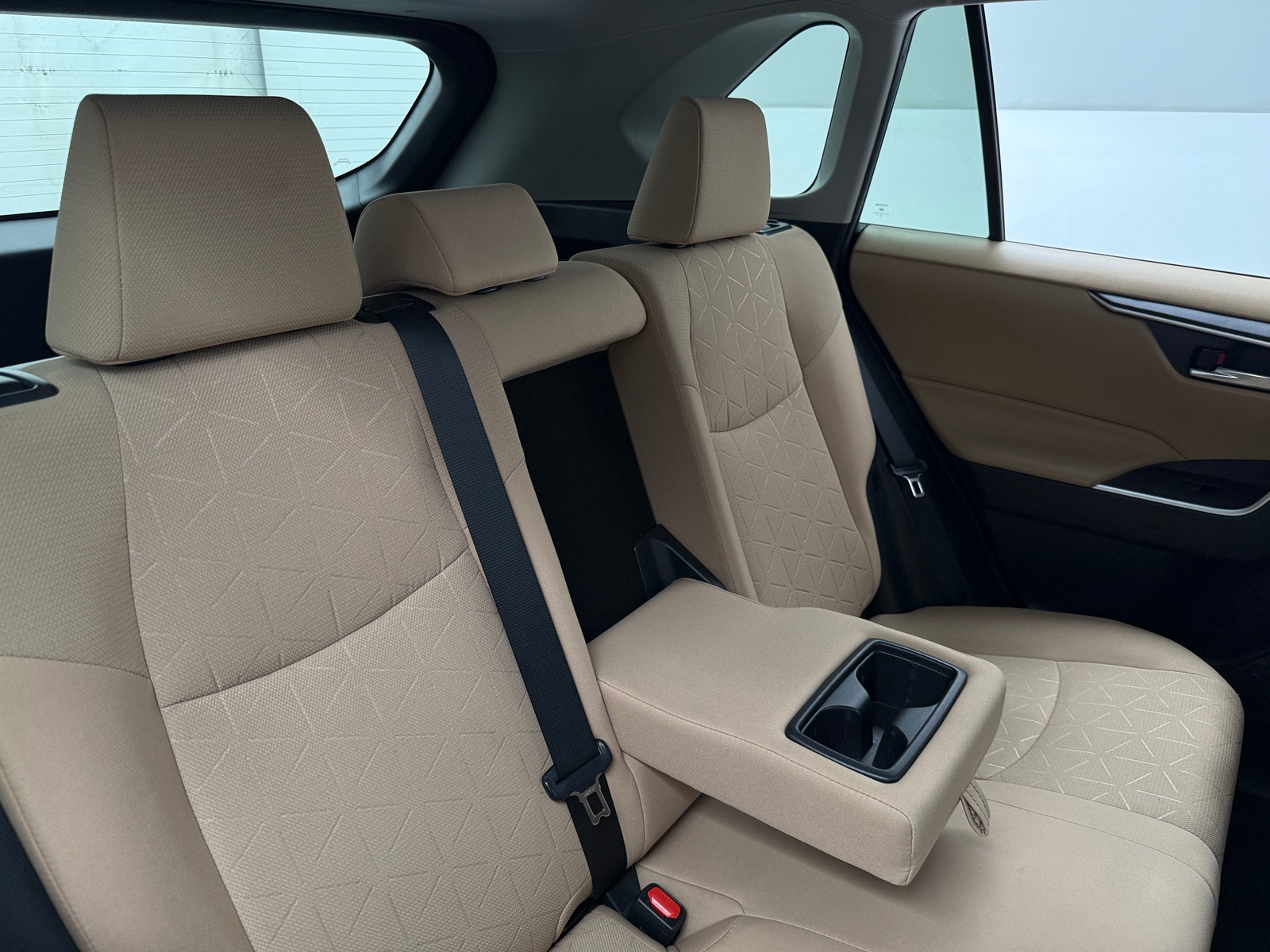 Thumbnail: 2021 Toyota RAV4 - 6