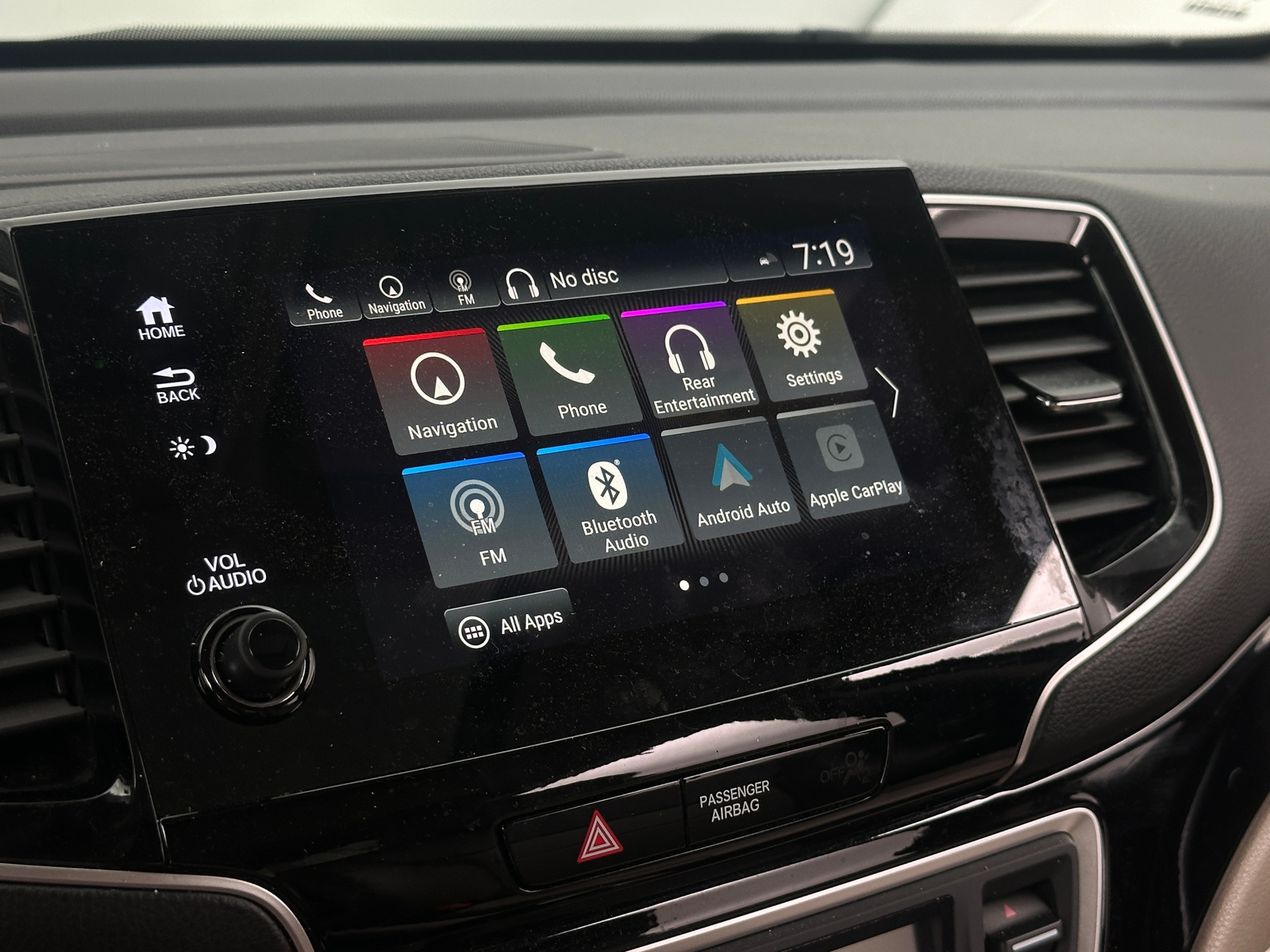 Thumbnail: 2019 Honda Pilot - 3