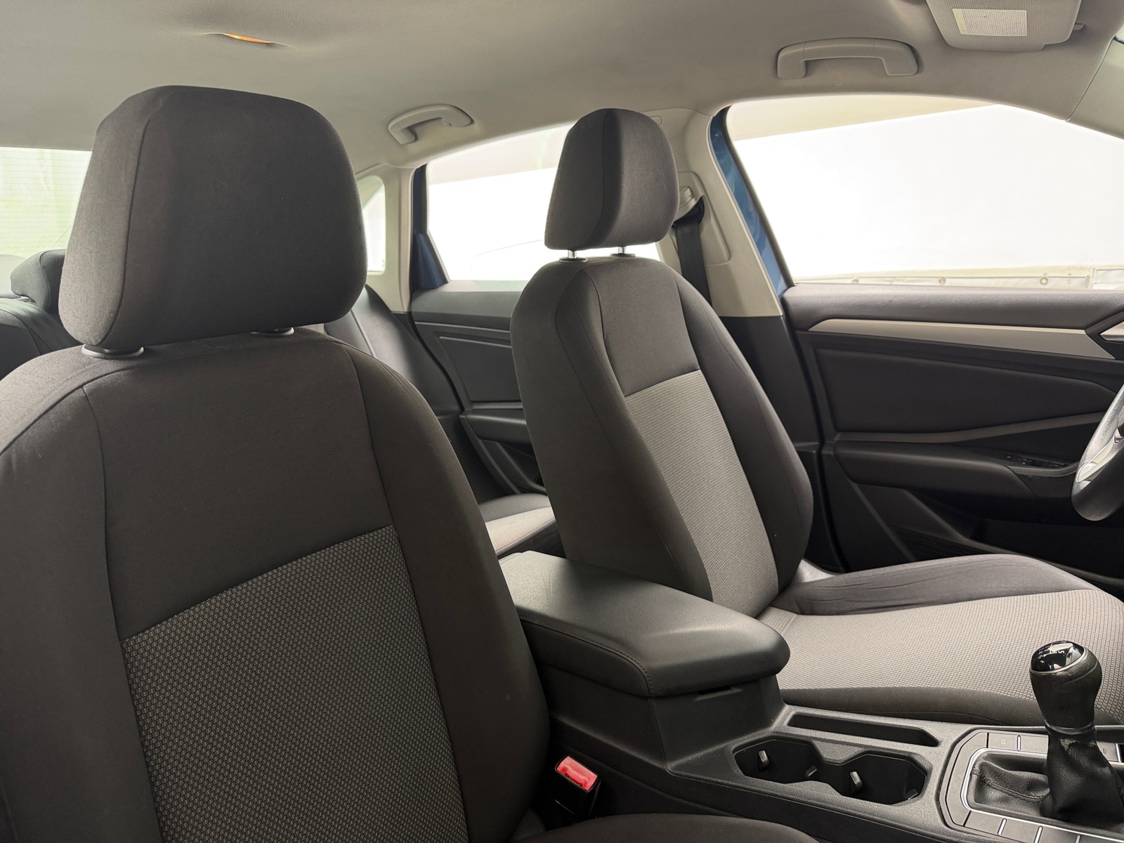 Thumbnail: 2019 Volkswagen Jetta - 2