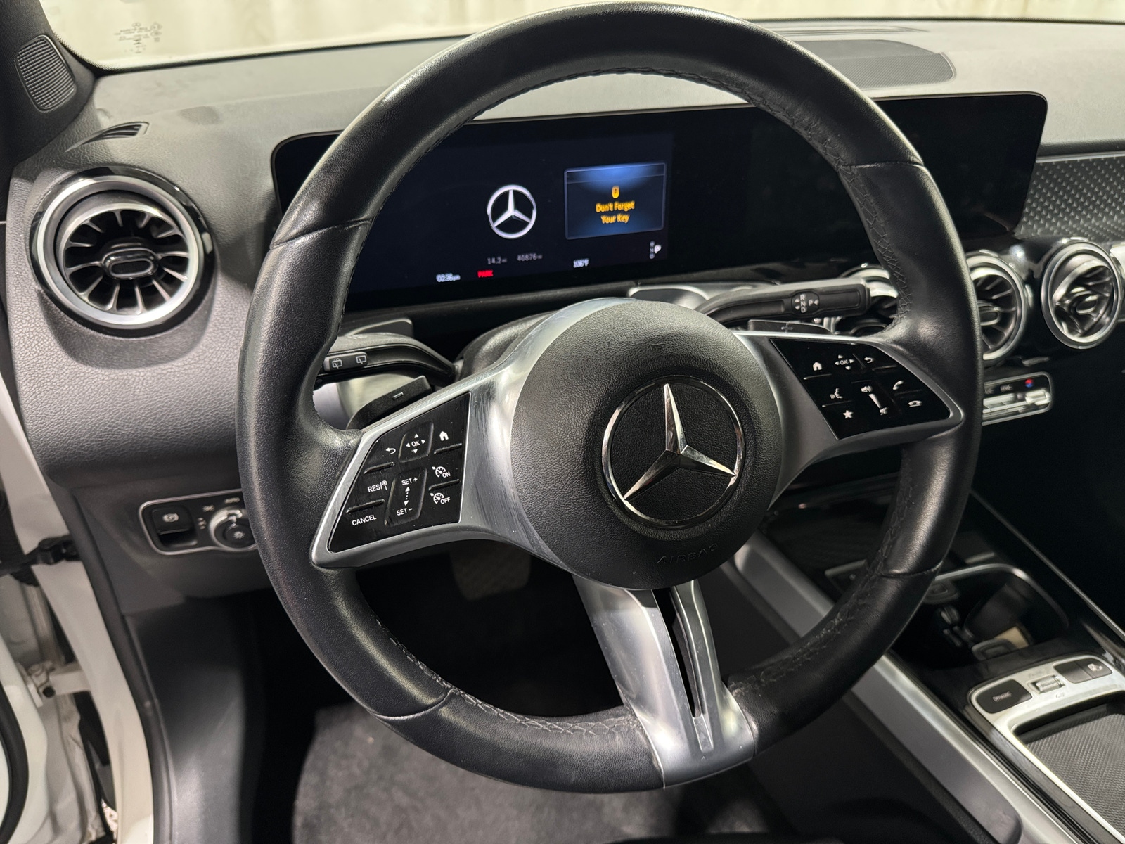 Thumbnail: 2025 Mercedes-Benz GLB - 4