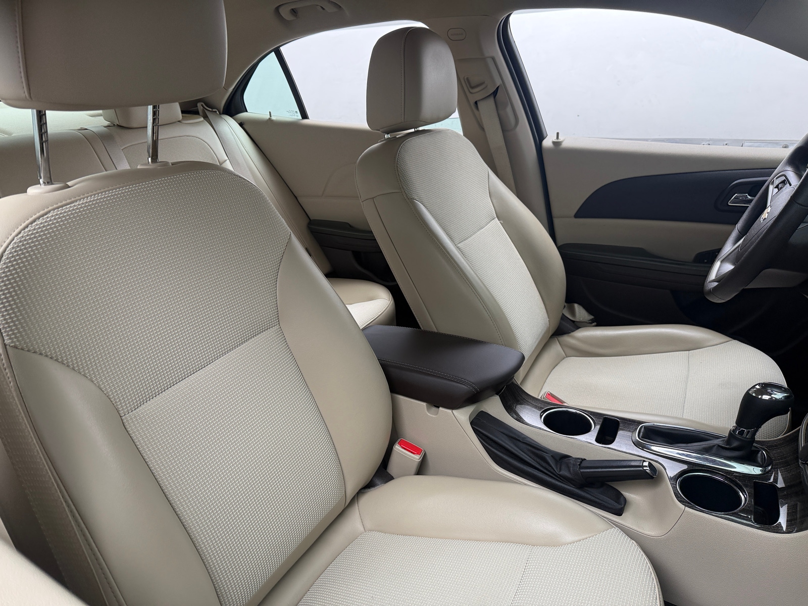 Thumbnail: 2016 Chevrolet Malibu - 2