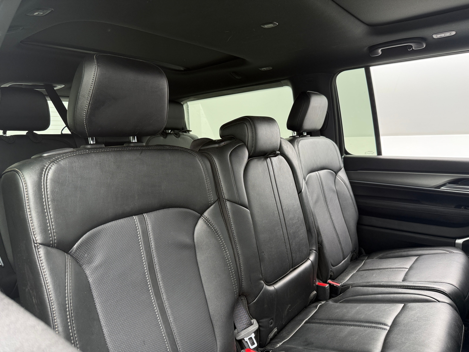Thumbnail: 2024 Jeep Wagoneer - 5