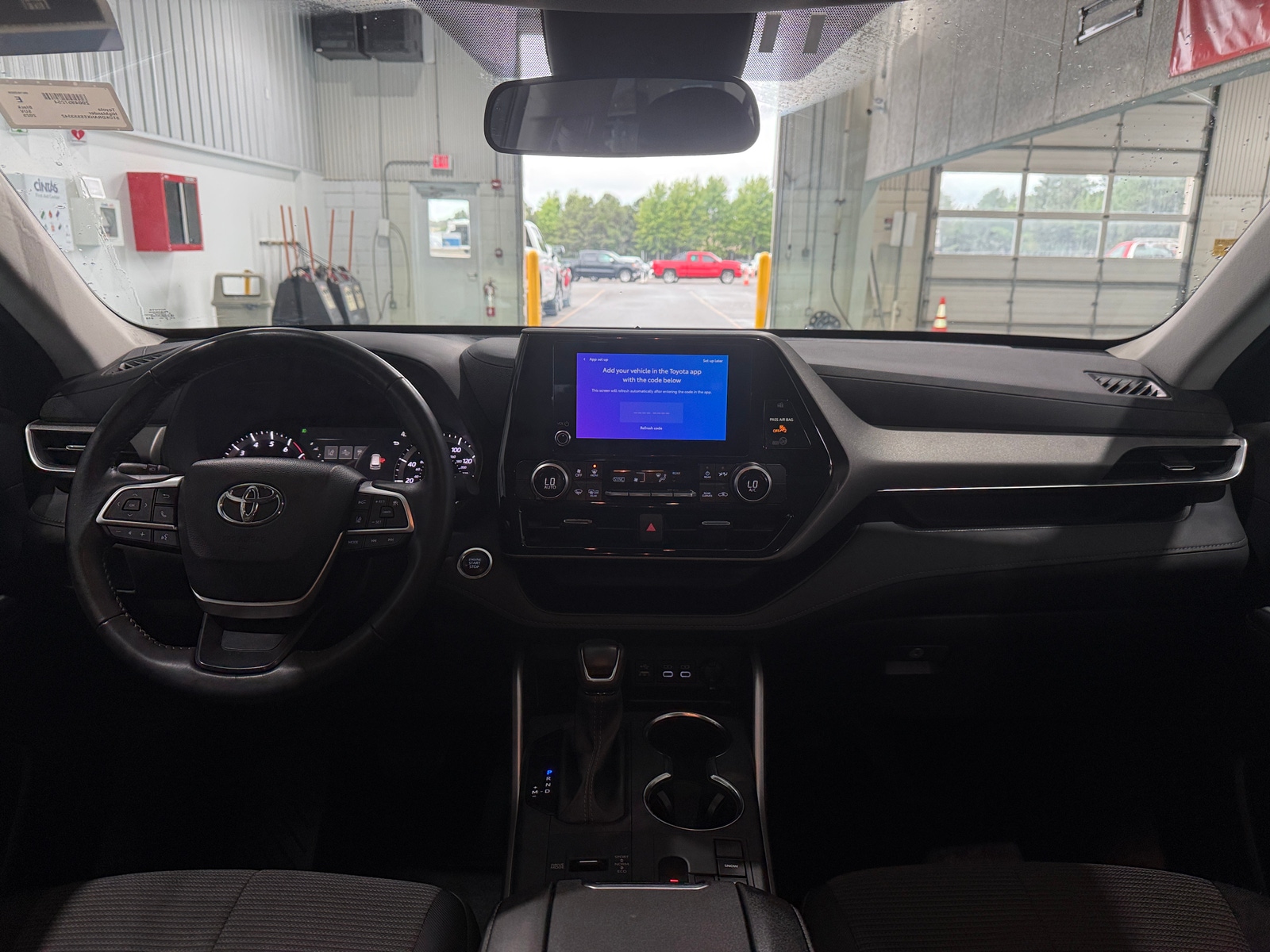 Thumbnail: 2025 Toyota Highlander - 3