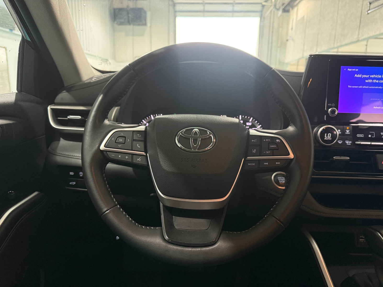 Thumbnail: 2025 Toyota Highlander - 5