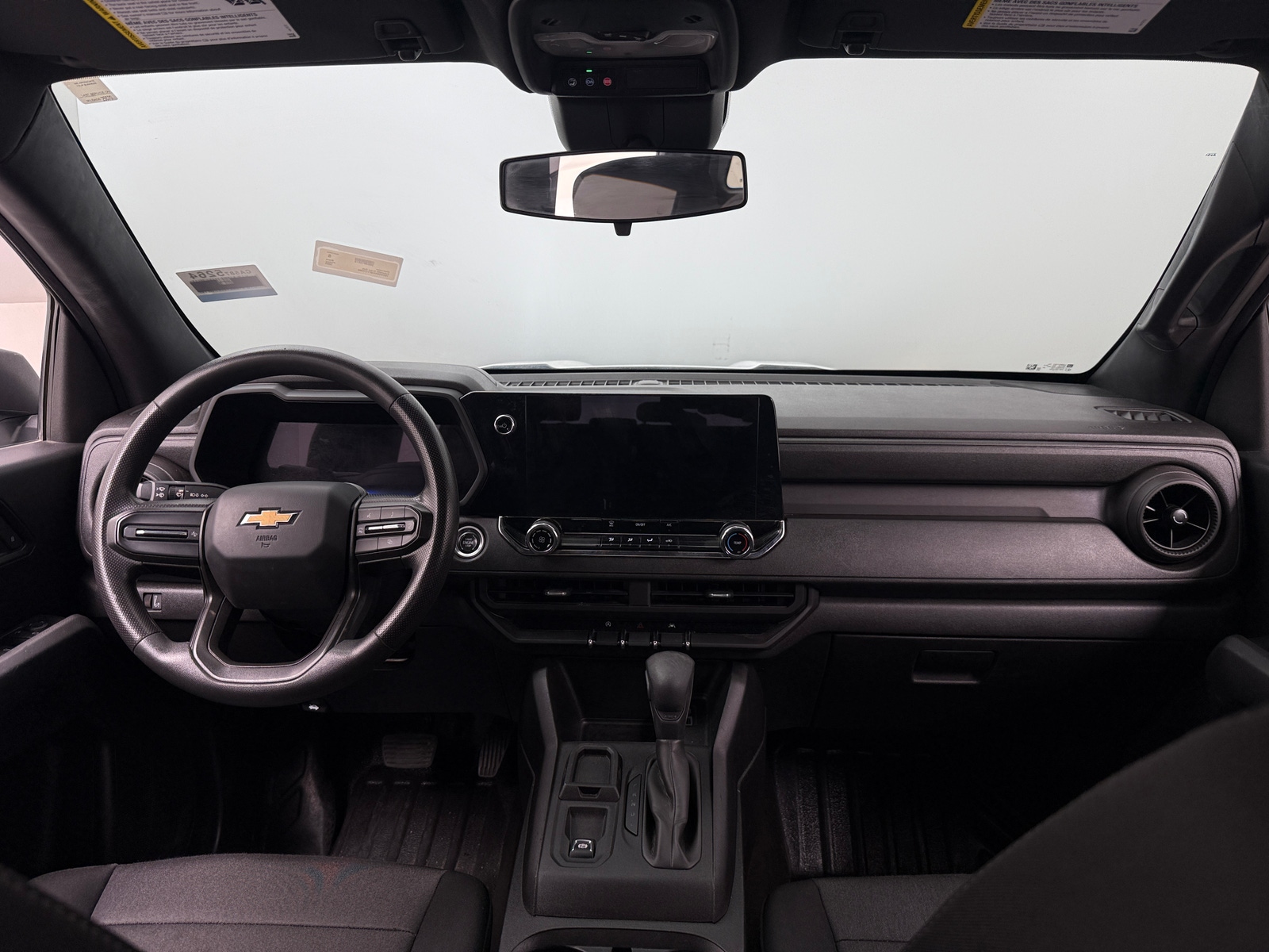 Thumbnail: 2023 Chevrolet Colorado - 3