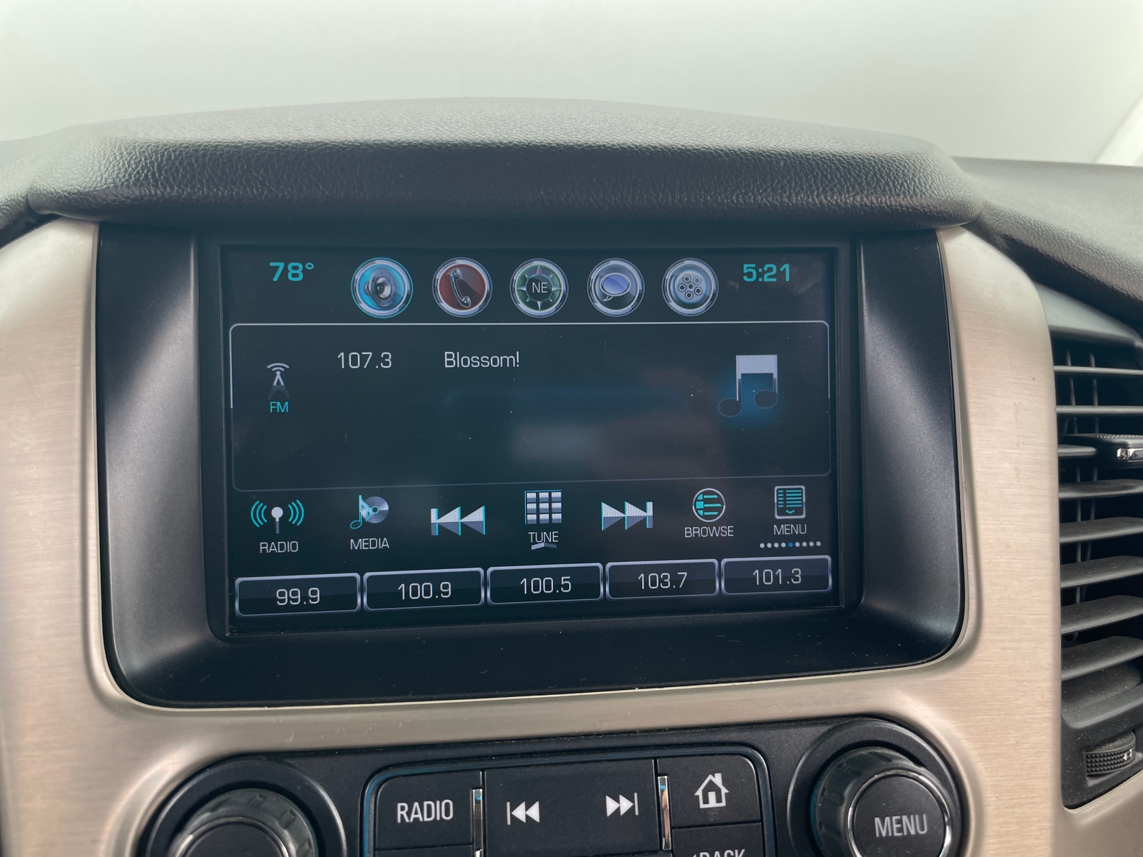 Thumbnail: 2018 GMC Yukon - 3