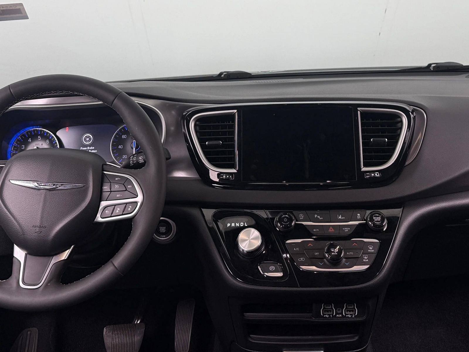 Thumbnail: 2025 Chrysler Pacifica - 2