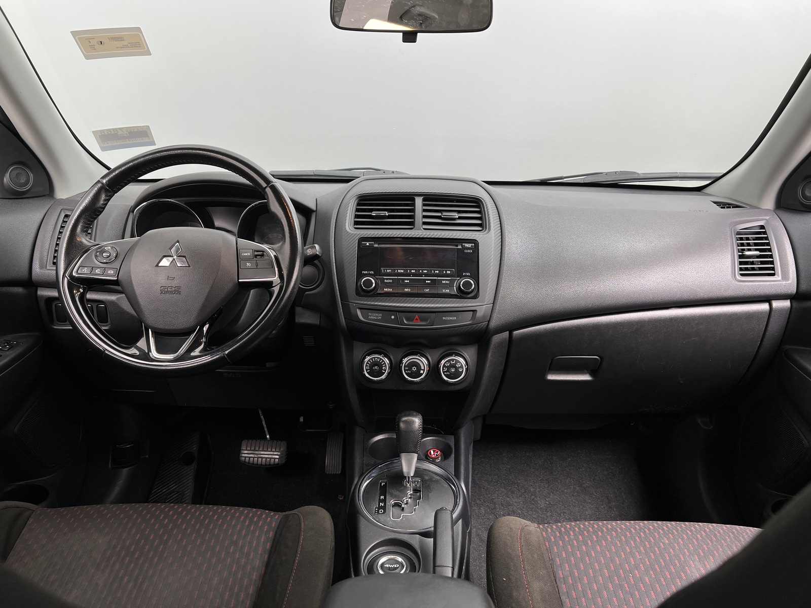 Thumbnail: 2017 Mitsubishi Outlander Sport - 3