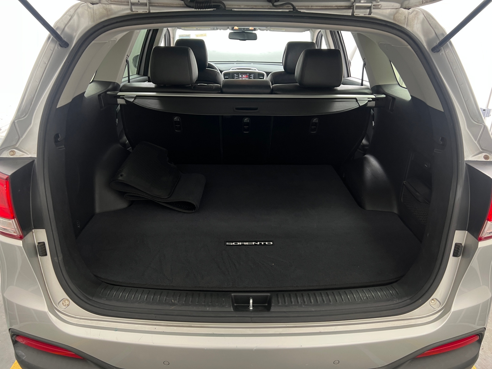 Thumbnail: 2016 Kia Sorento - 7