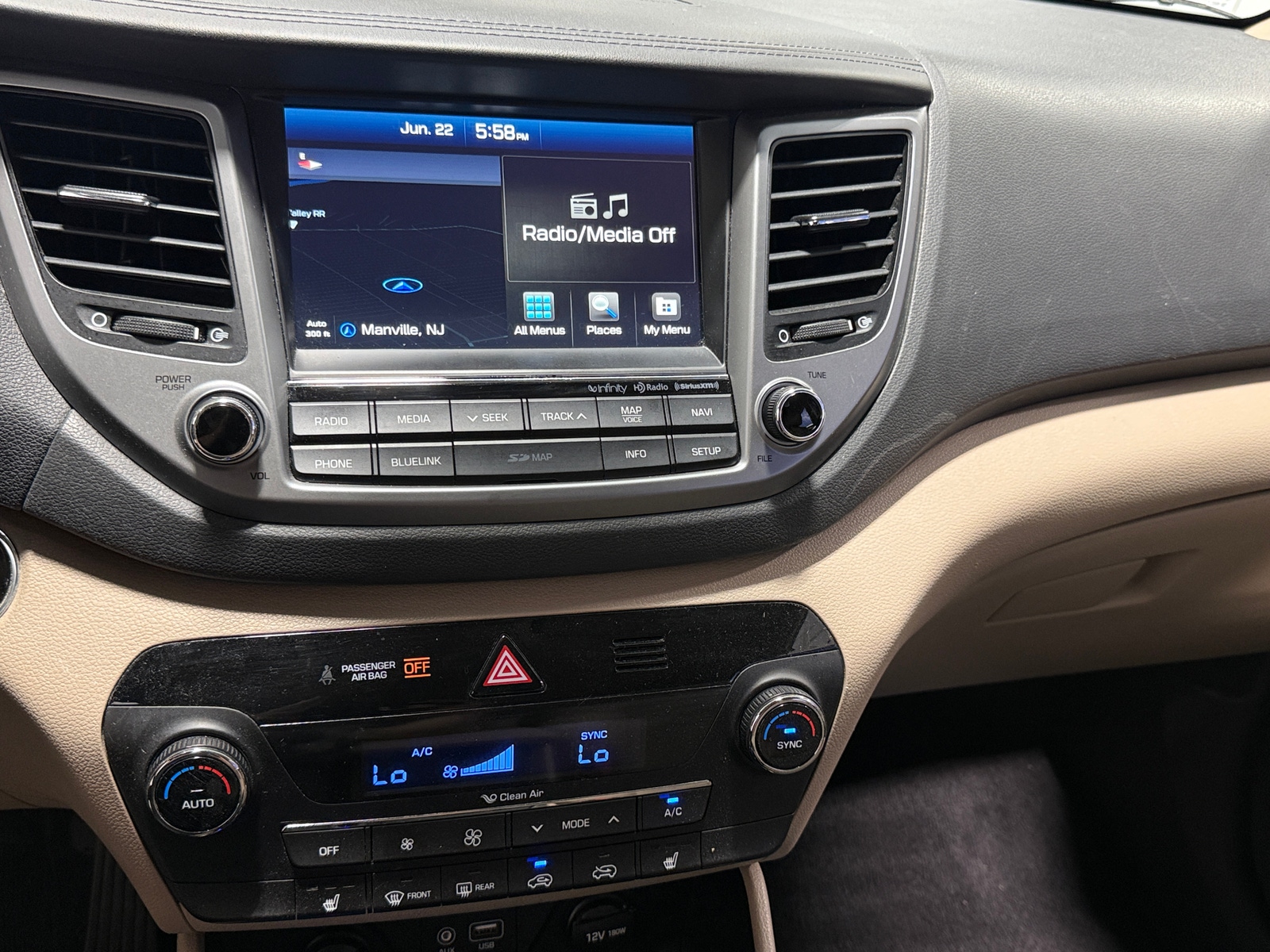 Thumbnail: 2017 Hyundai Tucson - 3