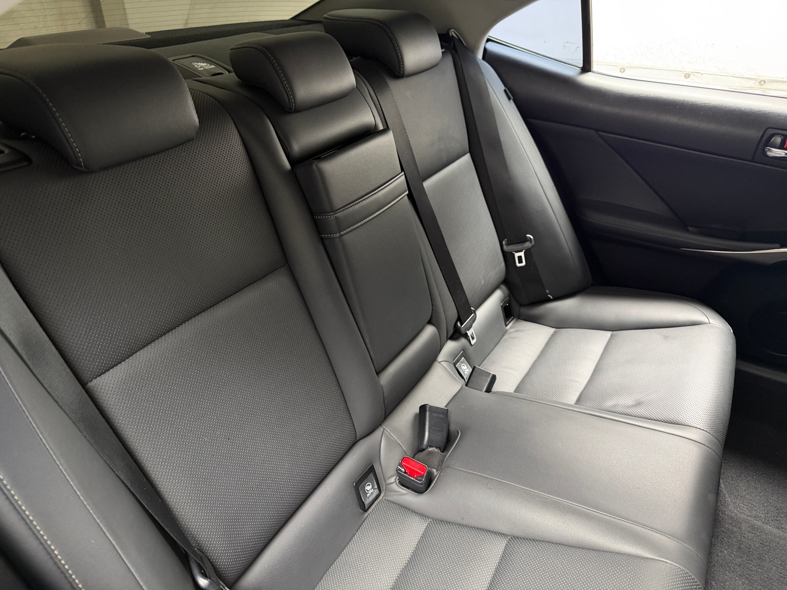 Thumbnail: 2015 Lexus IS - 5