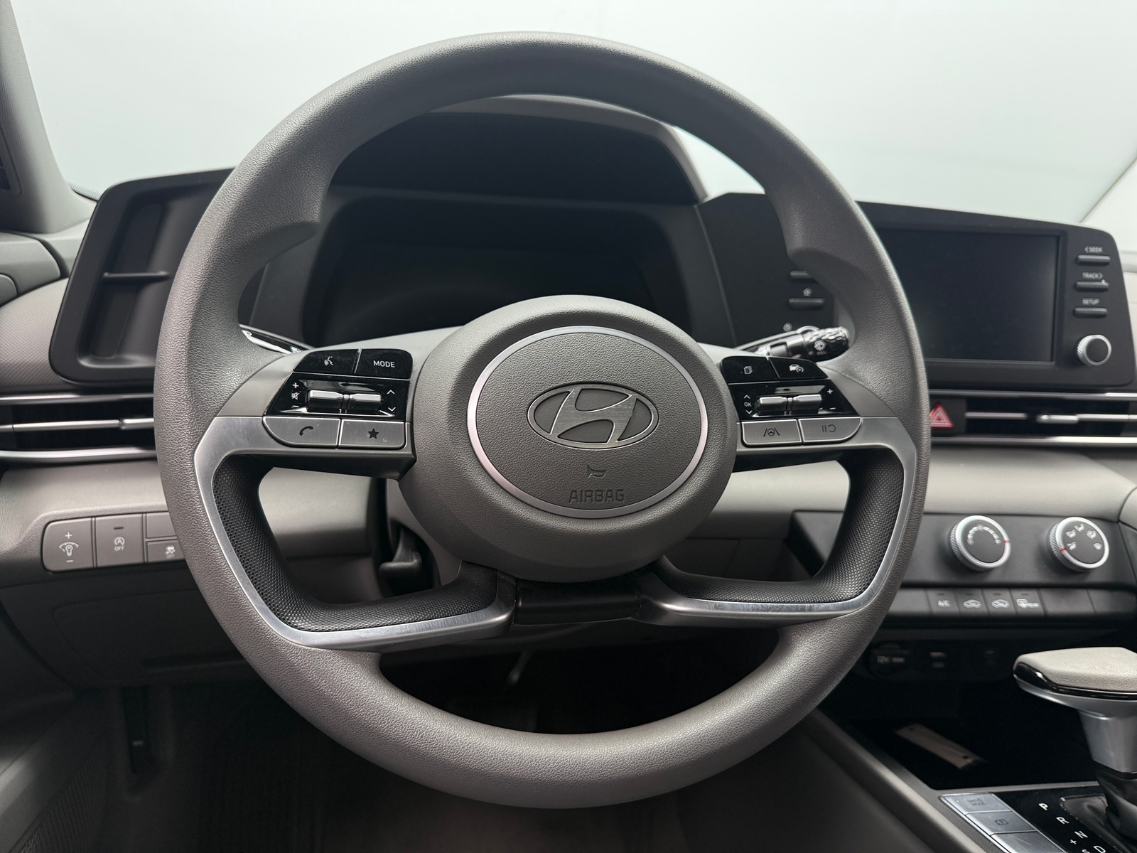 Thumbnail: 2024 Hyundai Elantra - 5
