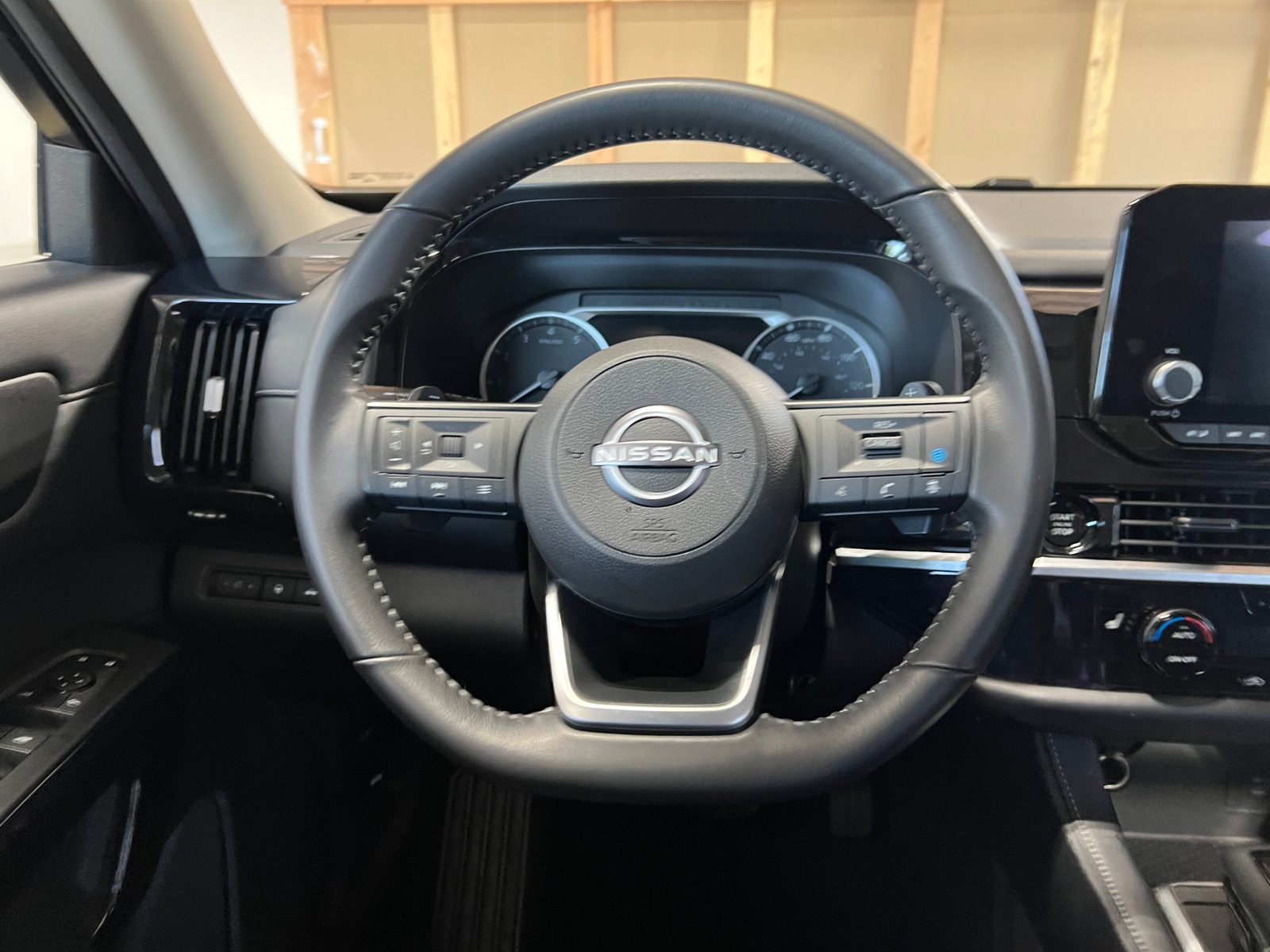 Thumbnail: 2025 Nissan Pathfinder - 5