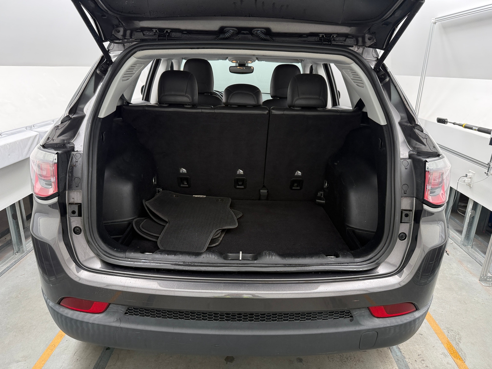 Thumbnail: 2018 Jeep Compass - 7