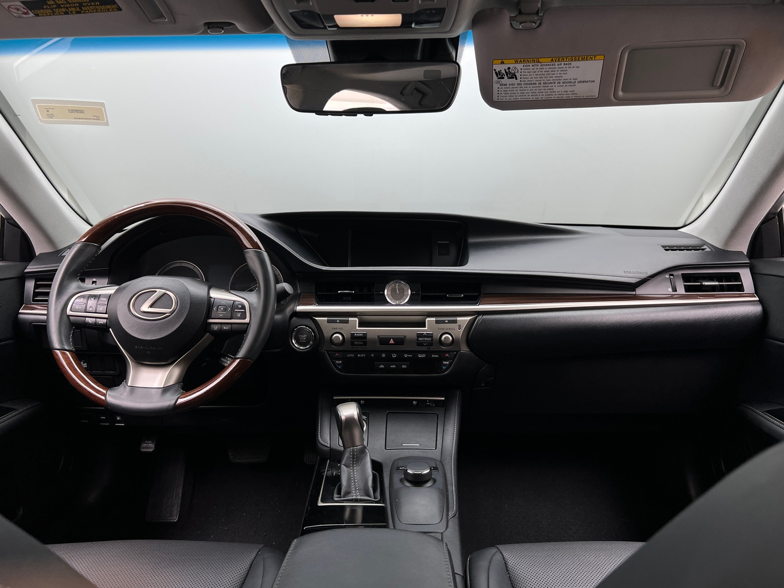 Thumbnail: 2017 Lexus ES - 2