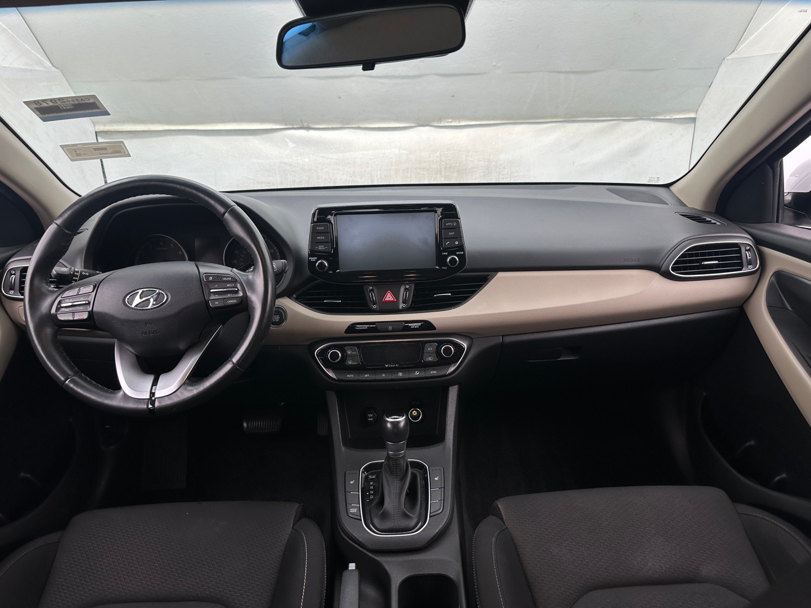 Thumbnail: 2018 Hyundai Elantra - 3