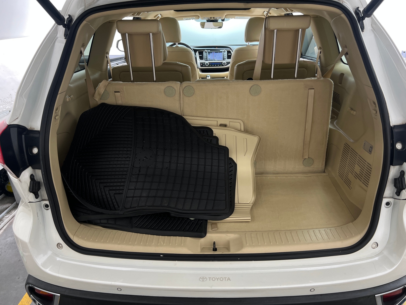 Thumbnail: 2019 Toyota Highlander - 6