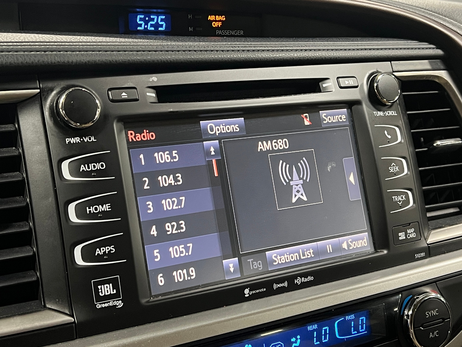 Thumbnail: 2019 Toyota Highlander - 3