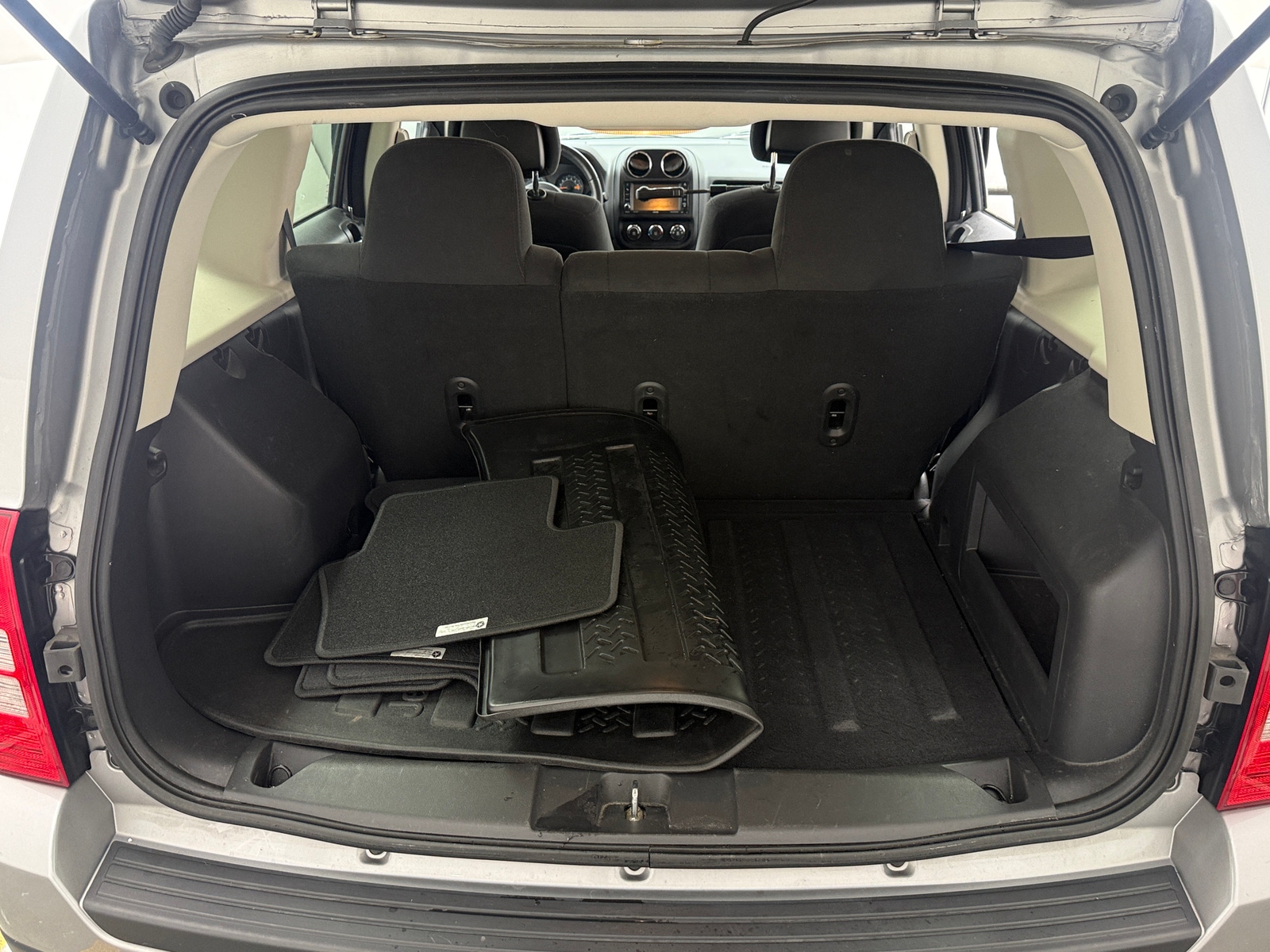 Thumbnail: 2015 Jeep Patriot - 7