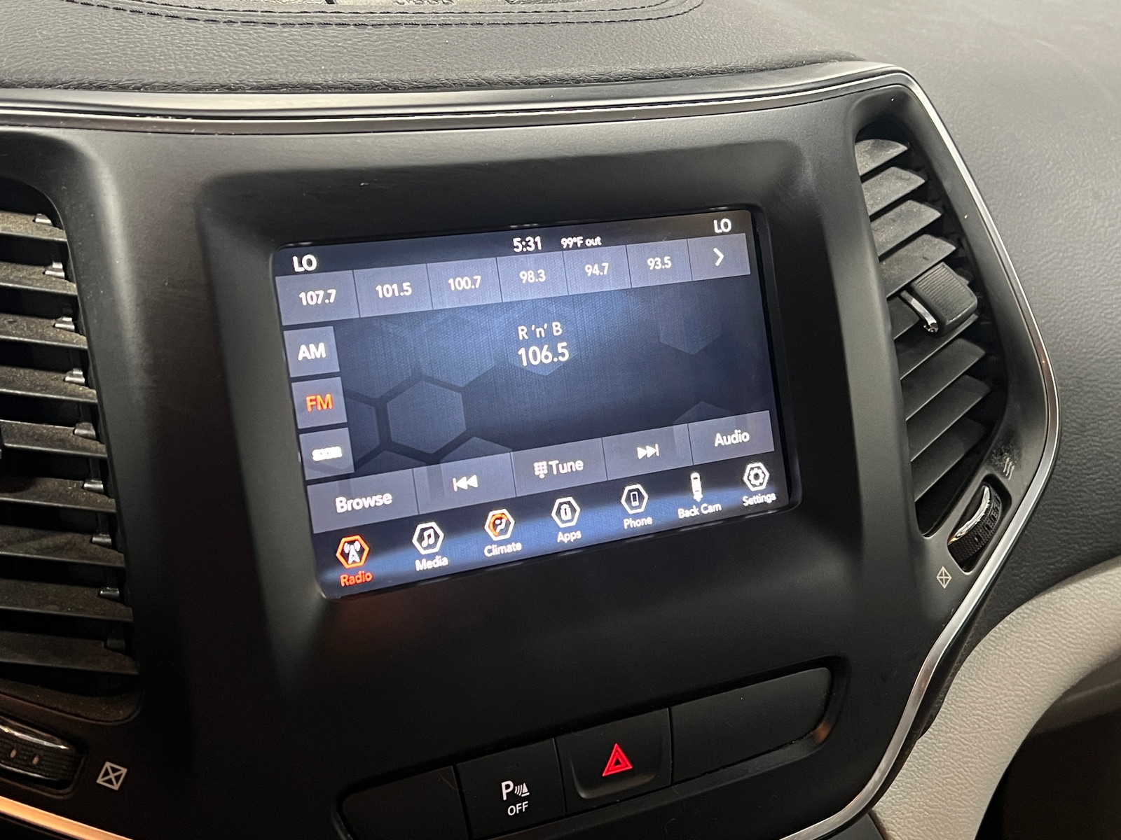 Thumbnail: 2020 Jeep Cherokee - 4