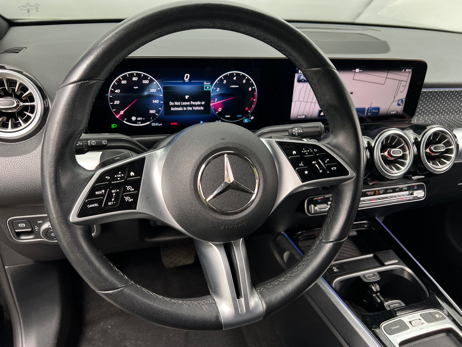 Thumbnail: 2025 Mercedes-Benz GLB - 4