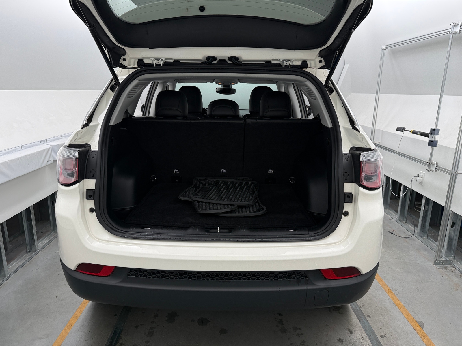 Thumbnail: 2021 Jeep Compass - 7