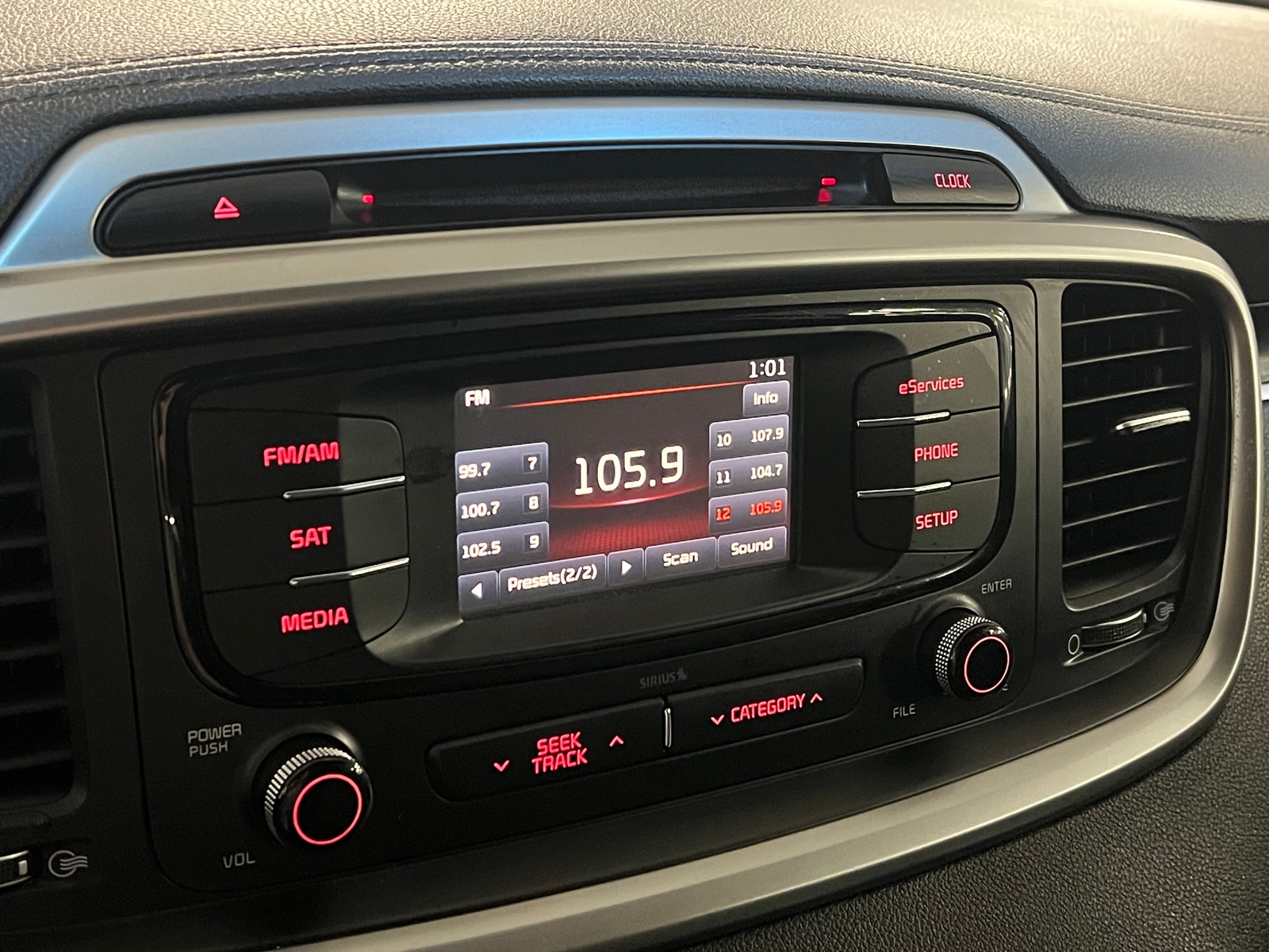 Thumbnail: 2016 Kia Sorento - 4
