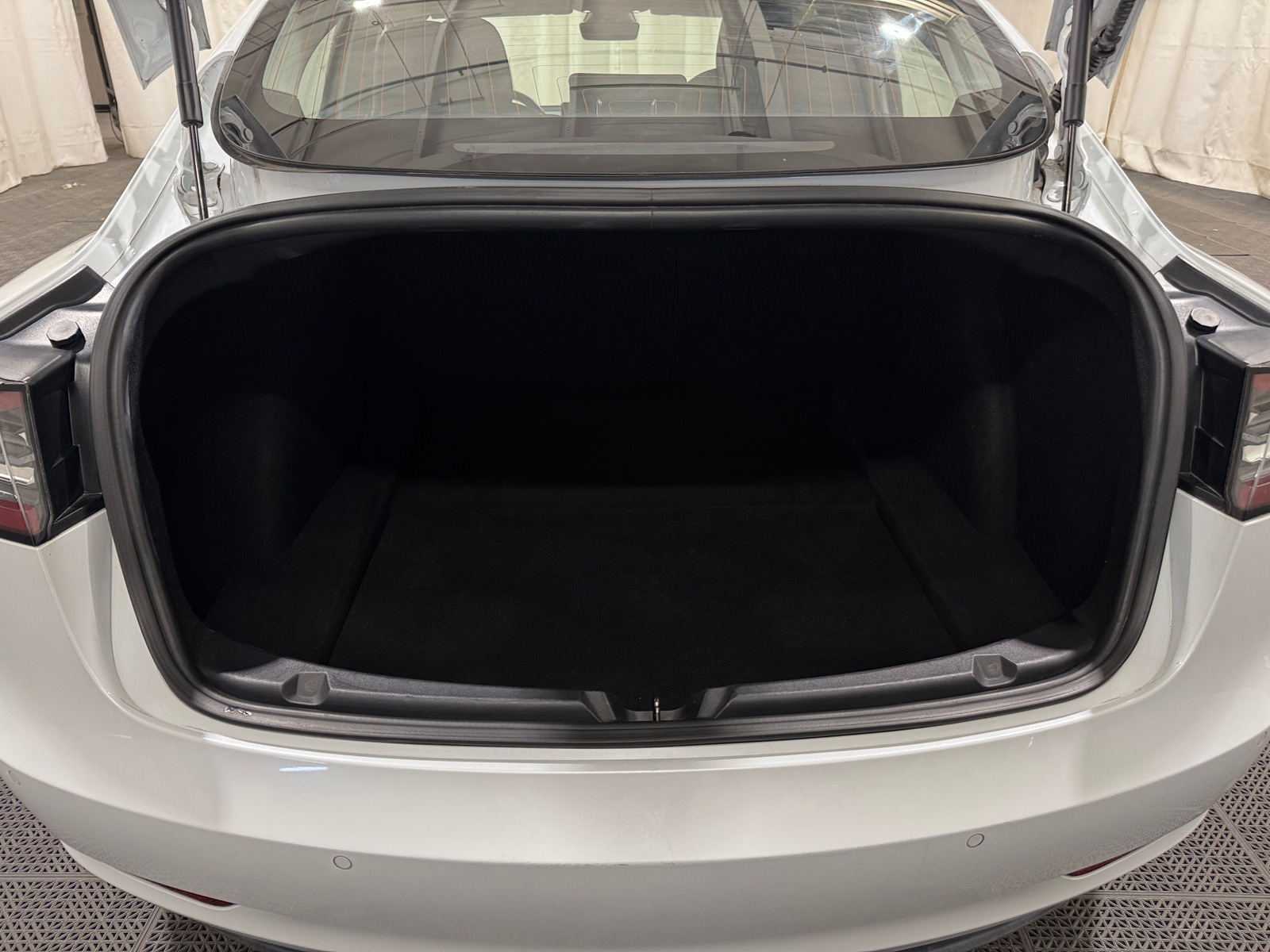 Thumbnail: 2018 Tesla Model 3 - 6