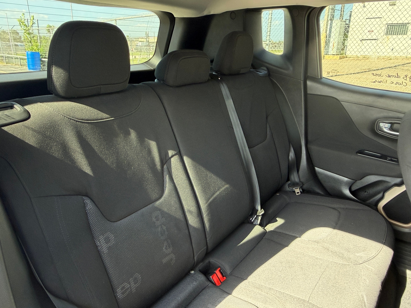 Thumbnail: 2016 Jeep Renegade - 6