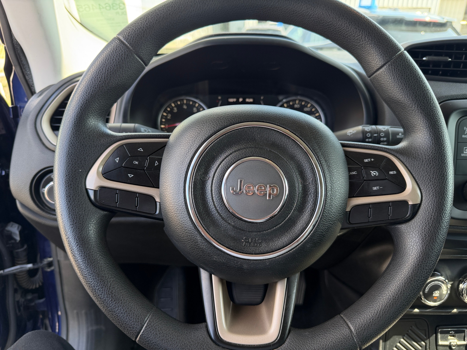 Thumbnail: 2016 Jeep Renegade - 5
