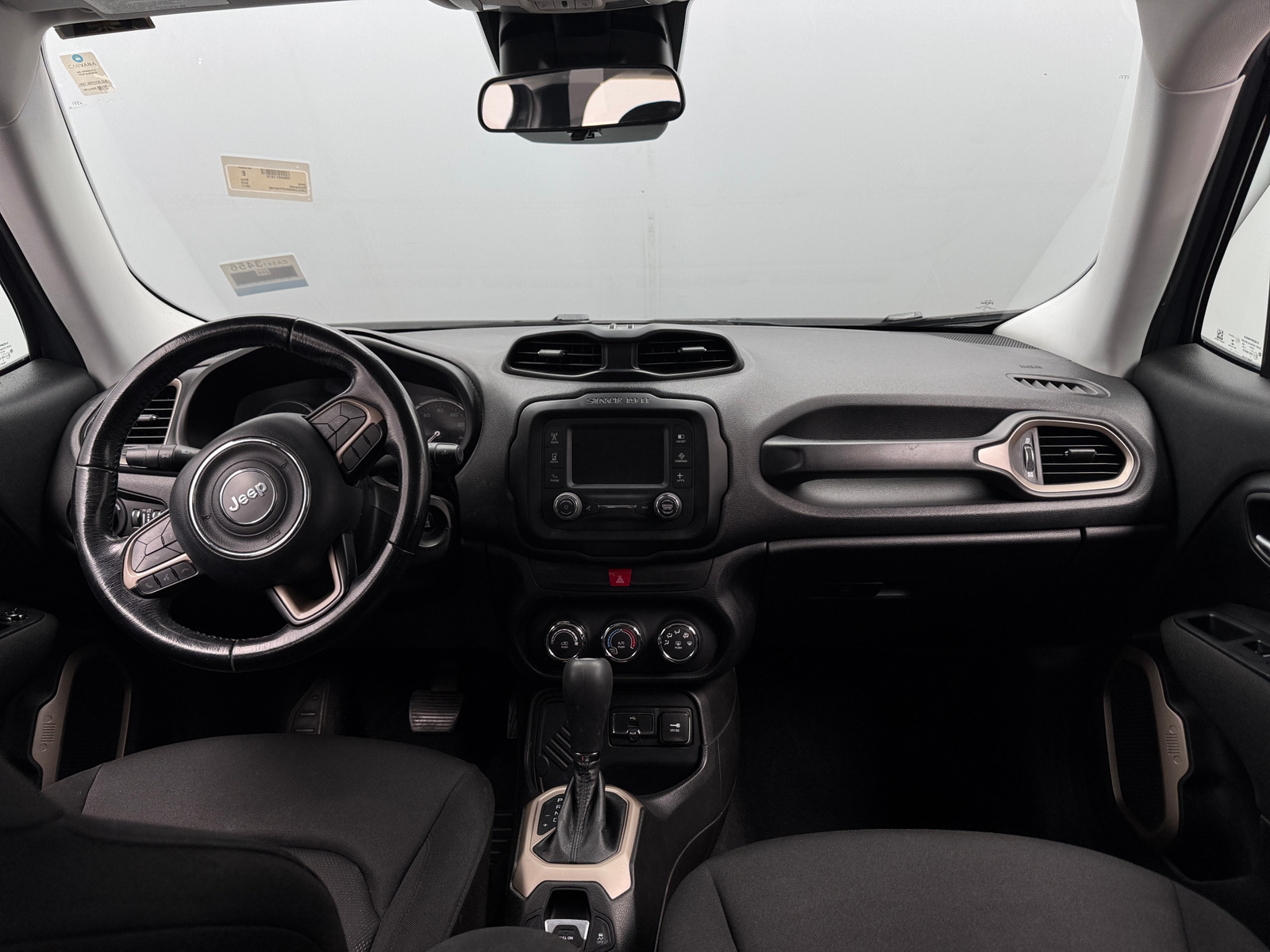 Thumbnail: 2017 Jeep Renegade - 3