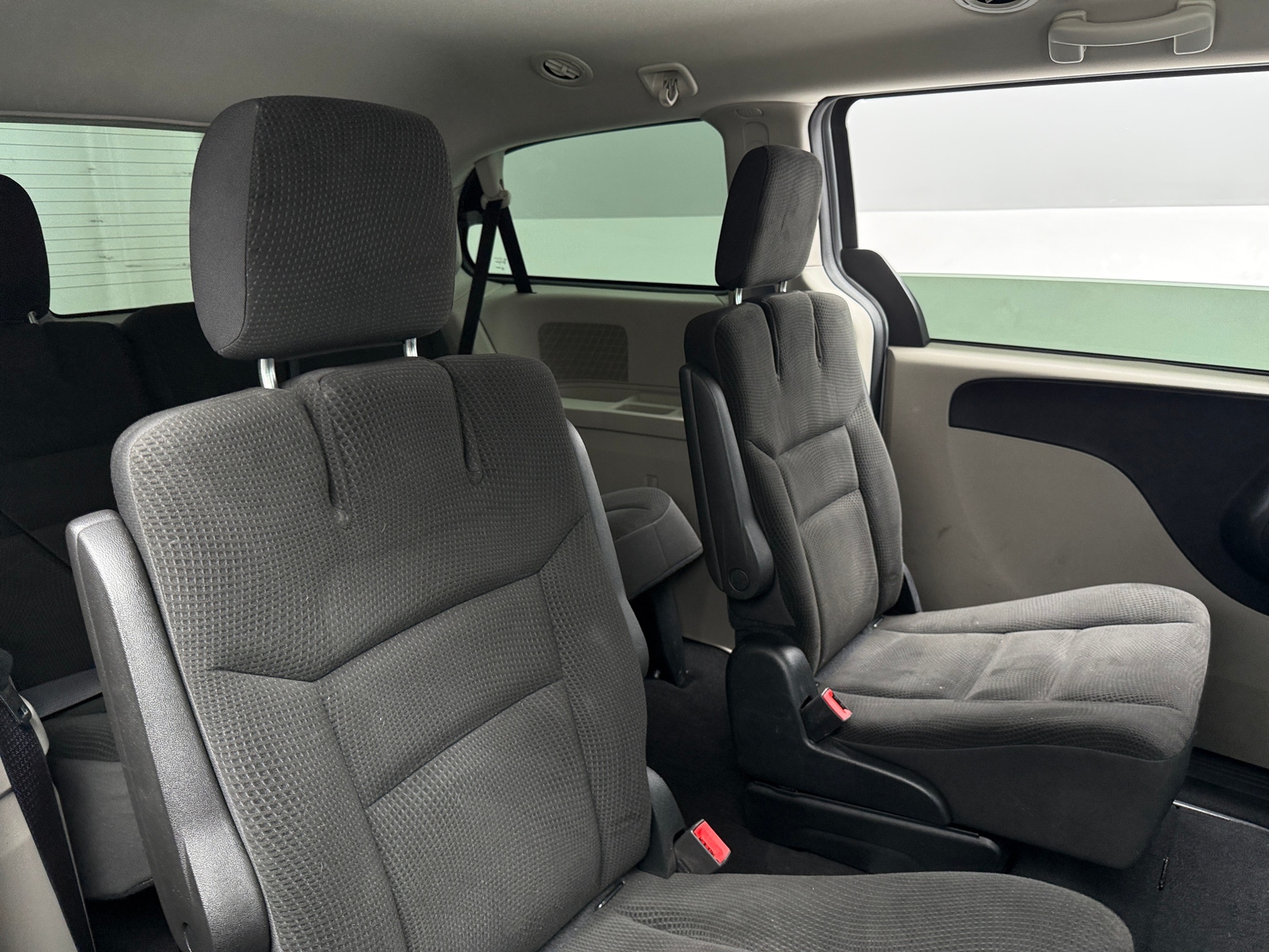 Thumbnail: 2017 Dodge Grand Caravan - 6