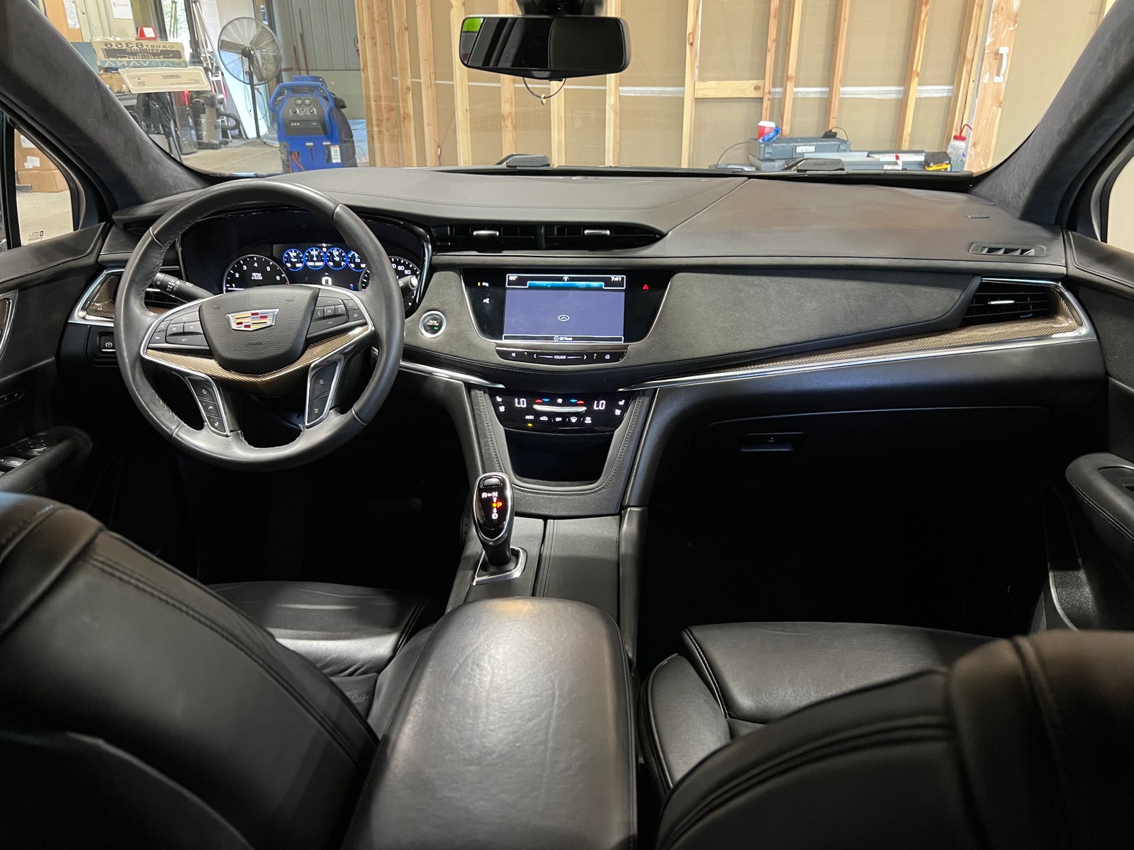 Thumbnail: 2017 Cadillac XT5 - 2